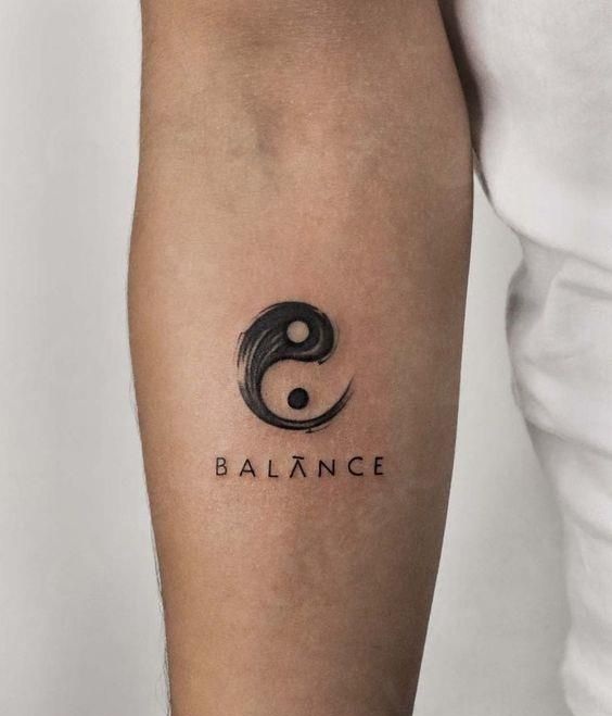 25 Ideas Simple Tattoos Men : Designs That Speak with Subtle Power