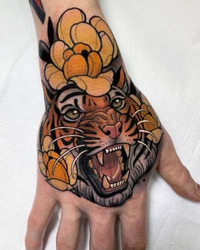25 Tiger Tattoo on Hand Ideas