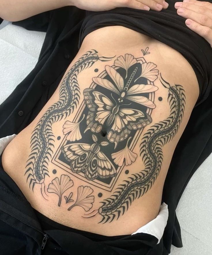 22 Ideas for Lower Stomach Tattoos: Stunning Designs and Unique Personal Statements