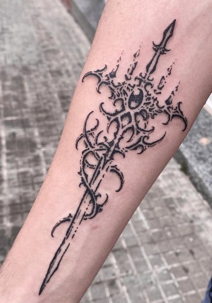 30 Dagger Tattoo Ideas : Neotraditional, Fine Line, Gothic, Butterfly, Panther, Fantasy Designs