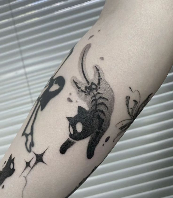 Here Are 28 Cat Tattoo Ideas to Consider in for Women and Men: Minimalist, Funny, Gothic
