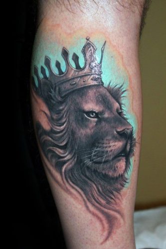Regal and Majestic: 22 Lion Tattoo with Crown Ideas