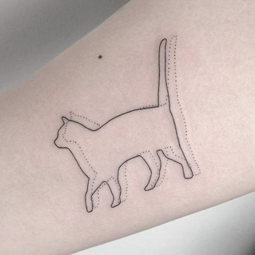 17 Line Art Cat Tattoo Ideas