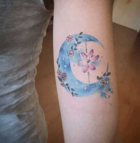 20 Moon Flower Tattoo Ideas: Graceful and Mystical Floral Designs