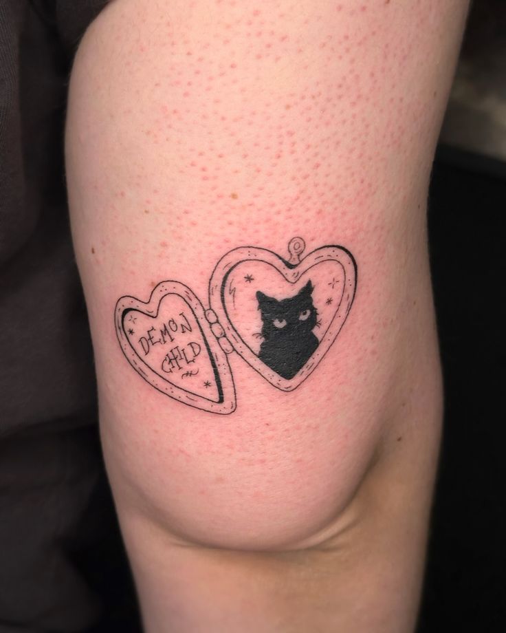 27 Black Cat Tattoo Ideas Realistic, Minimalist, Traditional & Witchy Designs