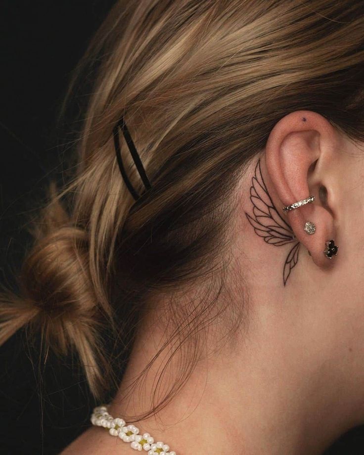 24 Ideas for Behind-the-Ear Tattoos: Creative and Inspiring Designs for Every Style