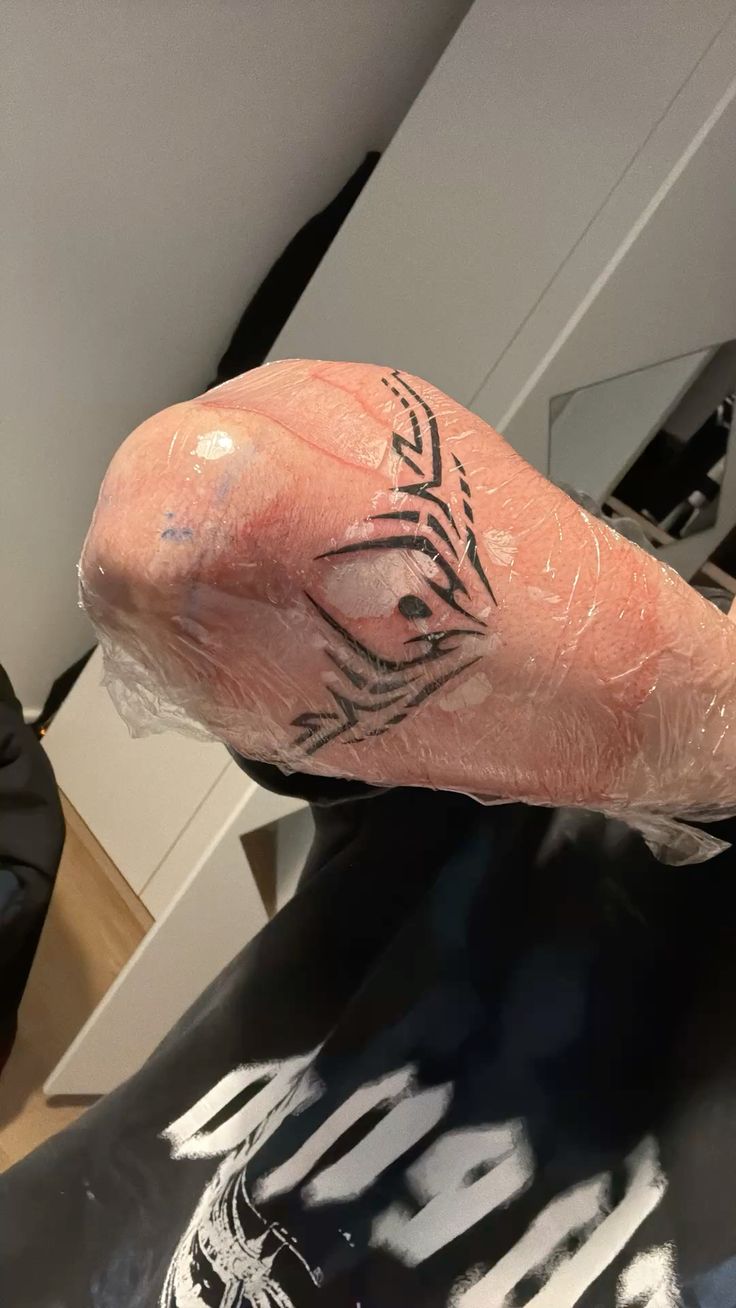 29 Unique Sukuna Tattoo Designs to Try on Your Arms, Hands, Face, Back, Legs, or Signified Parts in