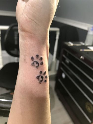 27 Easy Lion Tattoo Ideas: Simple yet Meaningful Designs