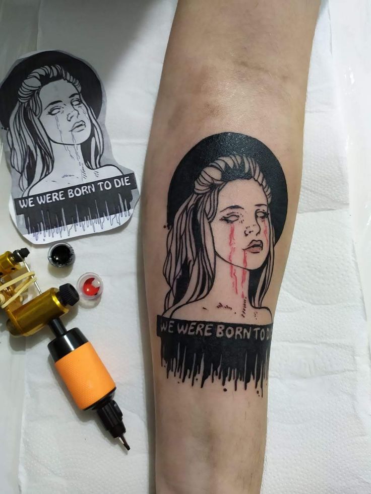 30 Born to Die Tattoo Ideas : Aesthetic Lettering, Stomach and Collarbone Placement