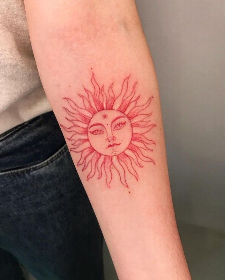 25 Sun Tattoo Ideas  for Men &#038; Women: Unique Designs &#038; Abstract Styles