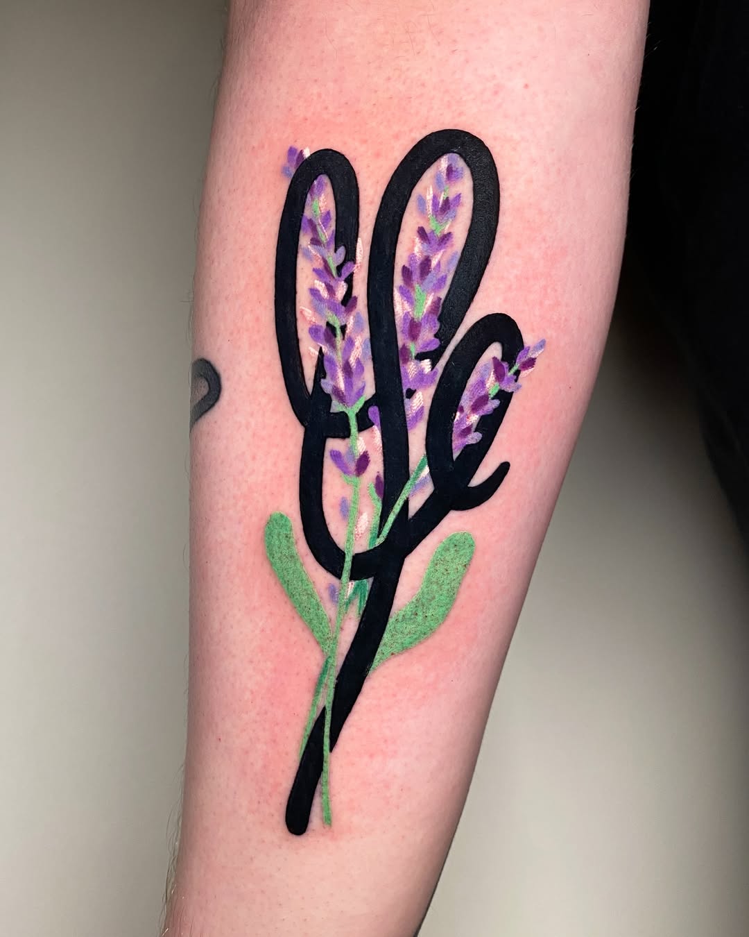 27 Lavender Tattoo Ideas : Fine Line, Bee, Rosemary, Black and Grey, Minimalist, Men and Women