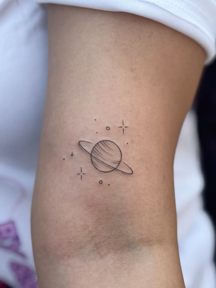 30 Saturn Tattoo Ideas: Meaning, Styles, and Real-Life Designs You ll Actually Want