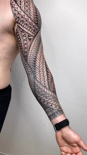 25 Ideas Tribal Tattoo Designs: Bold, Geometric, and Abstract Ink Styles