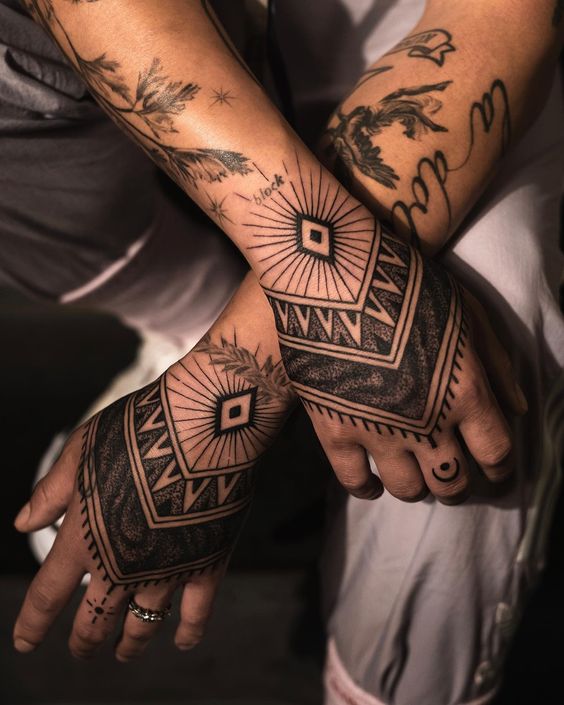 Discover ’s Top 20 Symbolic Hand Tattoos: Chinese, Viking, Om, Anarchy & More – Get Inspired!