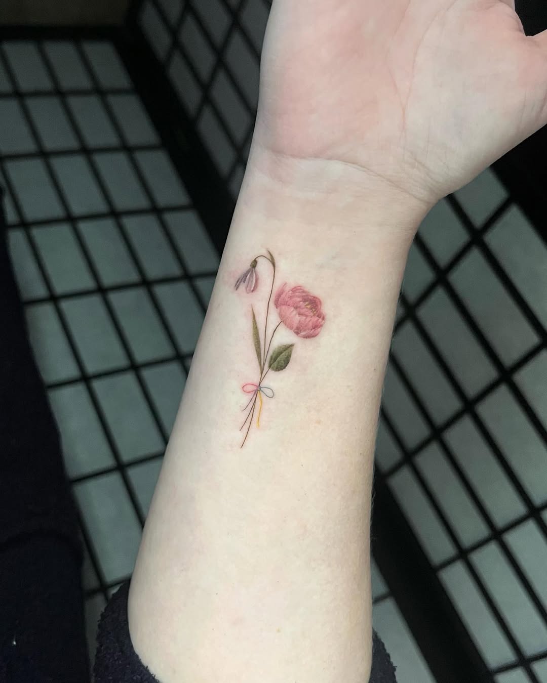 26 January Birth Flower Tattoo Ideas: Stunning Carnation and Snowdrop Designs