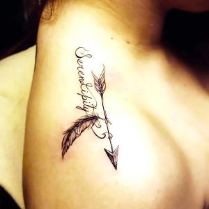 23 Fashionable Shoulder Tattoo Ideas for Women