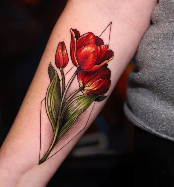 29 Tulip Tattoo Designs Full of Meaning and Style