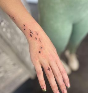 Hand Tattoos for Women 19 ideas