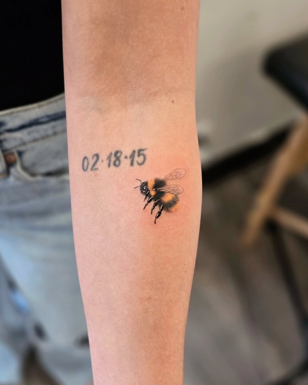 27 Bumble Bee Tattoo Ideas: From Fine-Line Minis to Fuzzy Realism