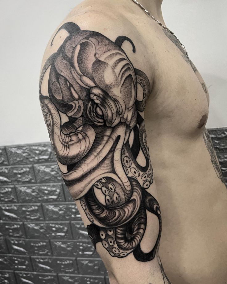 27 Octopus Tattoo Ideas for Men & Women Realistic, Sleeve, Leg, Shoulder & Tiny Octopus Designs
