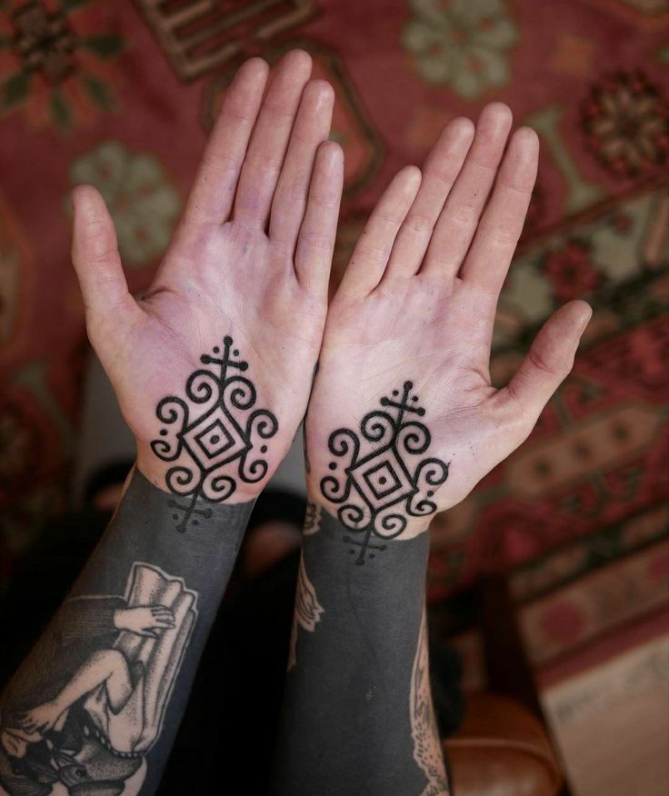 Discover ’s Top 20 Symbolic Hand Tattoos: Chinese, Viking, Om, Anarchy & More – Get Inspired!
