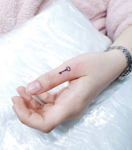 25 Ideas Tiny Things to Draw on Yourself