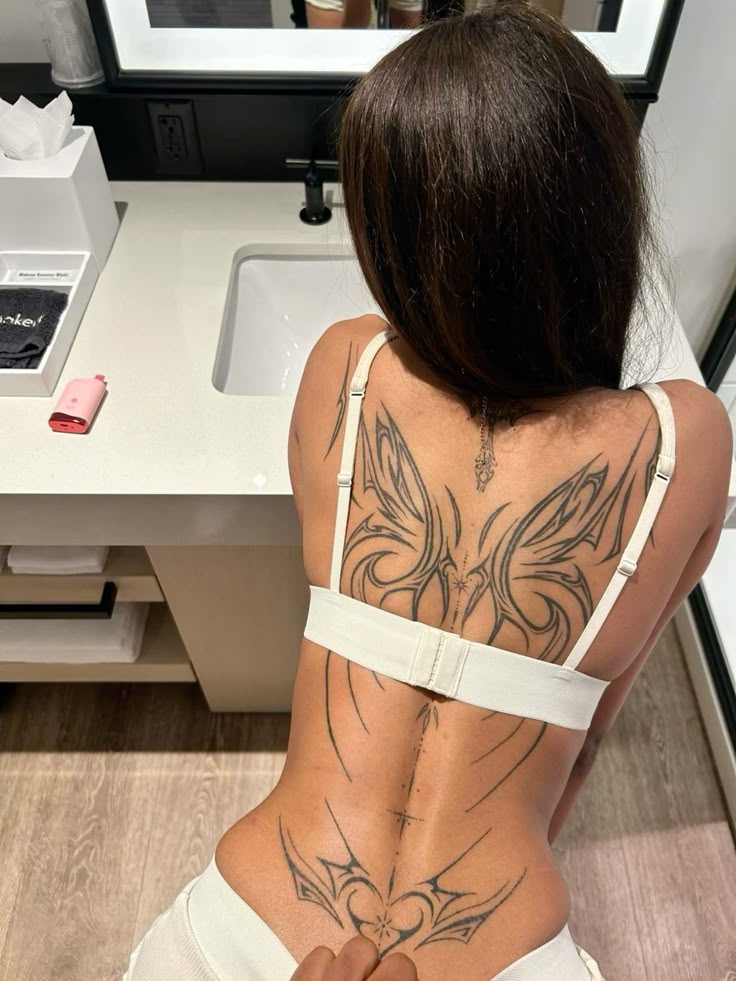 27 Ideas for Spine Tattoos for Women in : Elegant, Meaningful, and Unique Designs