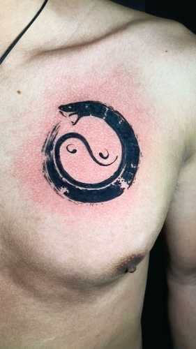 18 Snake Tattoos on Chest Ideas