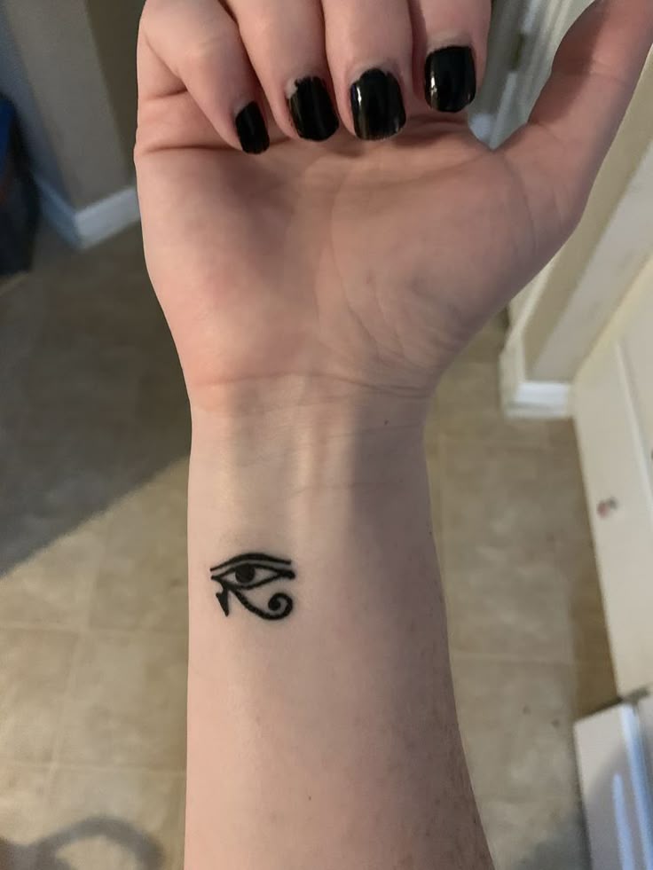 30 Eye of Horus Tattoo Ideas : Design Meaning, Feminine & Men Styles