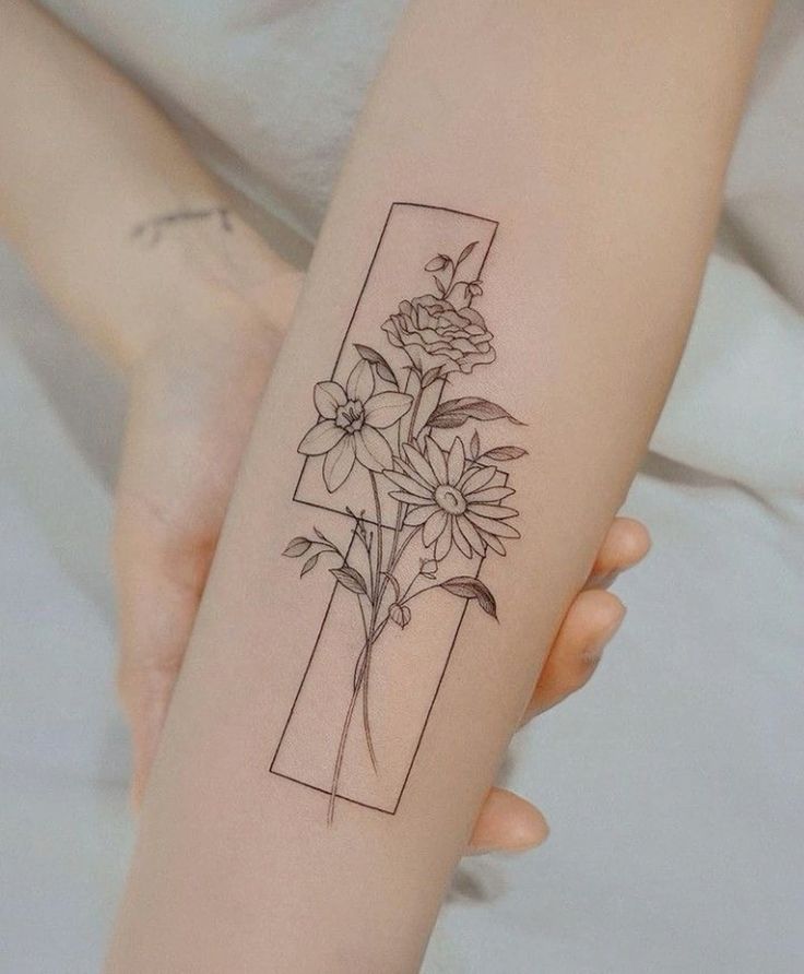 Explore 20 Stunning Fine Line Tattoo Ideas: Minimalist Designs for Women & Men