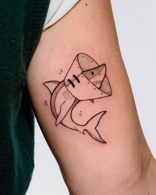 27 Shark Tattoo Ideas for Men & Women: Cute, Minimal, Traditional, Japanese Styles
