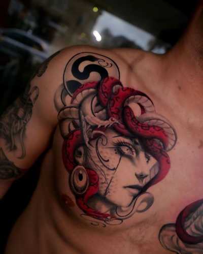 18 Snake Tattoos on Chest Ideas