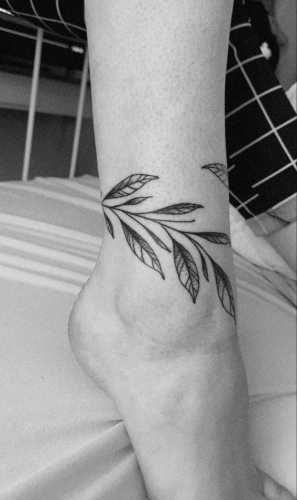18 Cute Ankle Tattoo Ideas