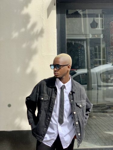 17 Trendy Men’s Jacket and Tie Combos for : Leather, Denim & Velvet Style