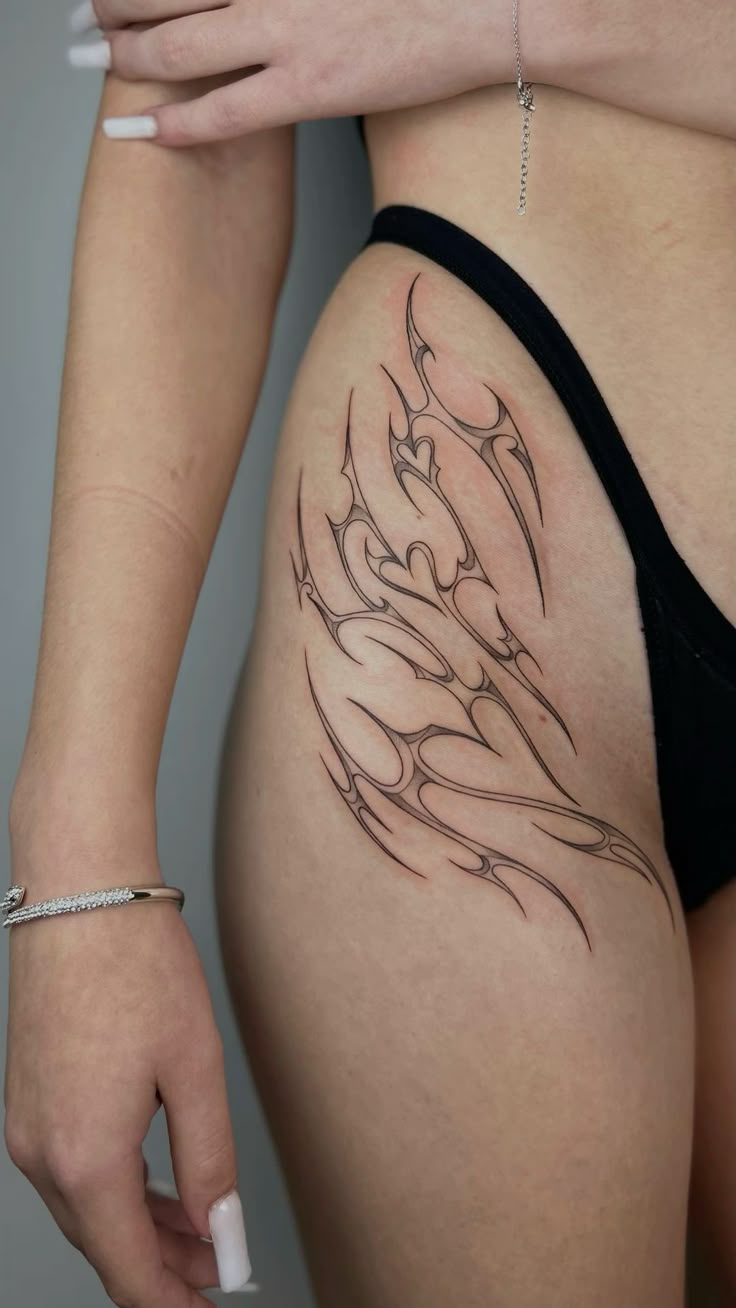 25 Thigh Tattoos Ideas : The Most Striking Designs to Inspire Your Next Ink