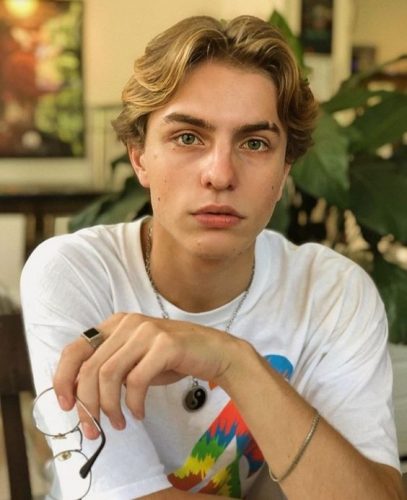 17 Curtain Bangs Hairstyles Men Ideas for