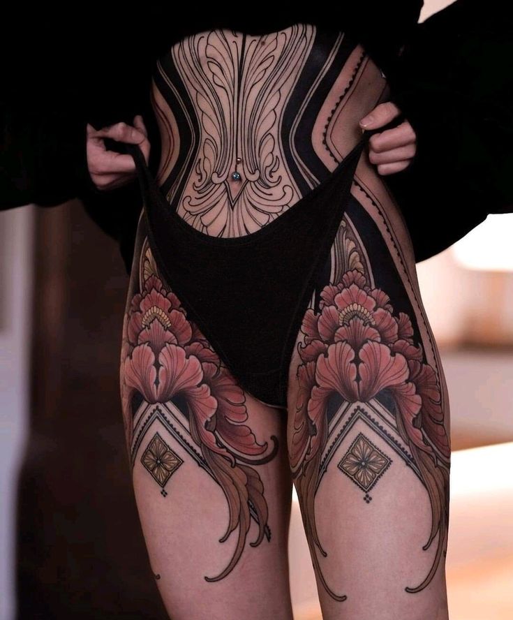 28 Ornamental Tattoo Ideas: Bold Blackwork, Baroque Flourishes, and Fineline Geometry