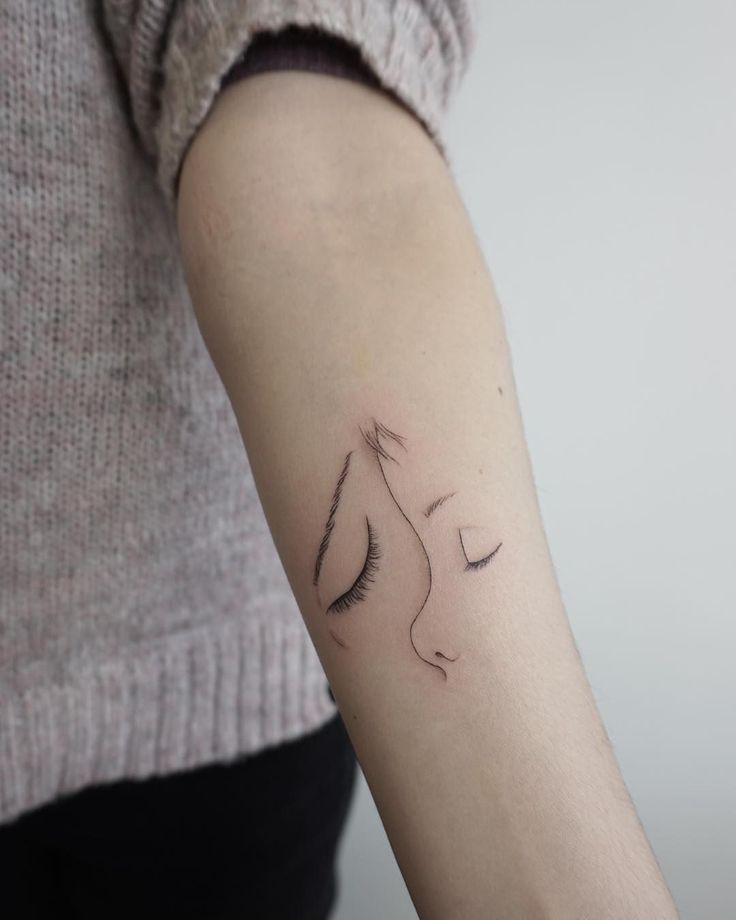 Discover 22 Heartwarming Motherhood Tattoos for Celebrate Unbreakable Bonds
