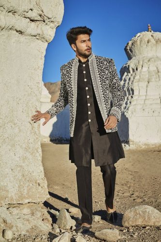 Discover the Top 18 Kurta Jacket Ensembles for Men in : Fusion of Tradition and Modern Style