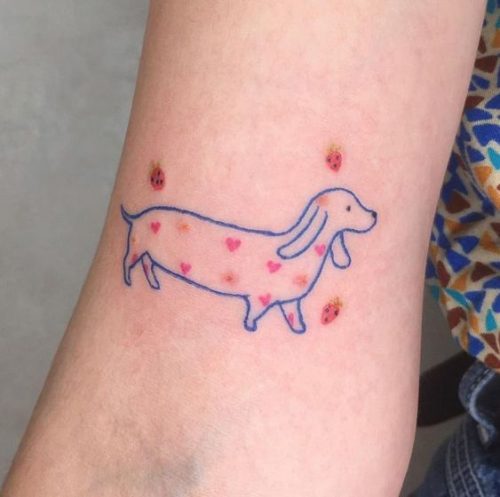 Explore 24 Unique Dachshund Tattoos – Perfect Blend of Style & Sentiment for