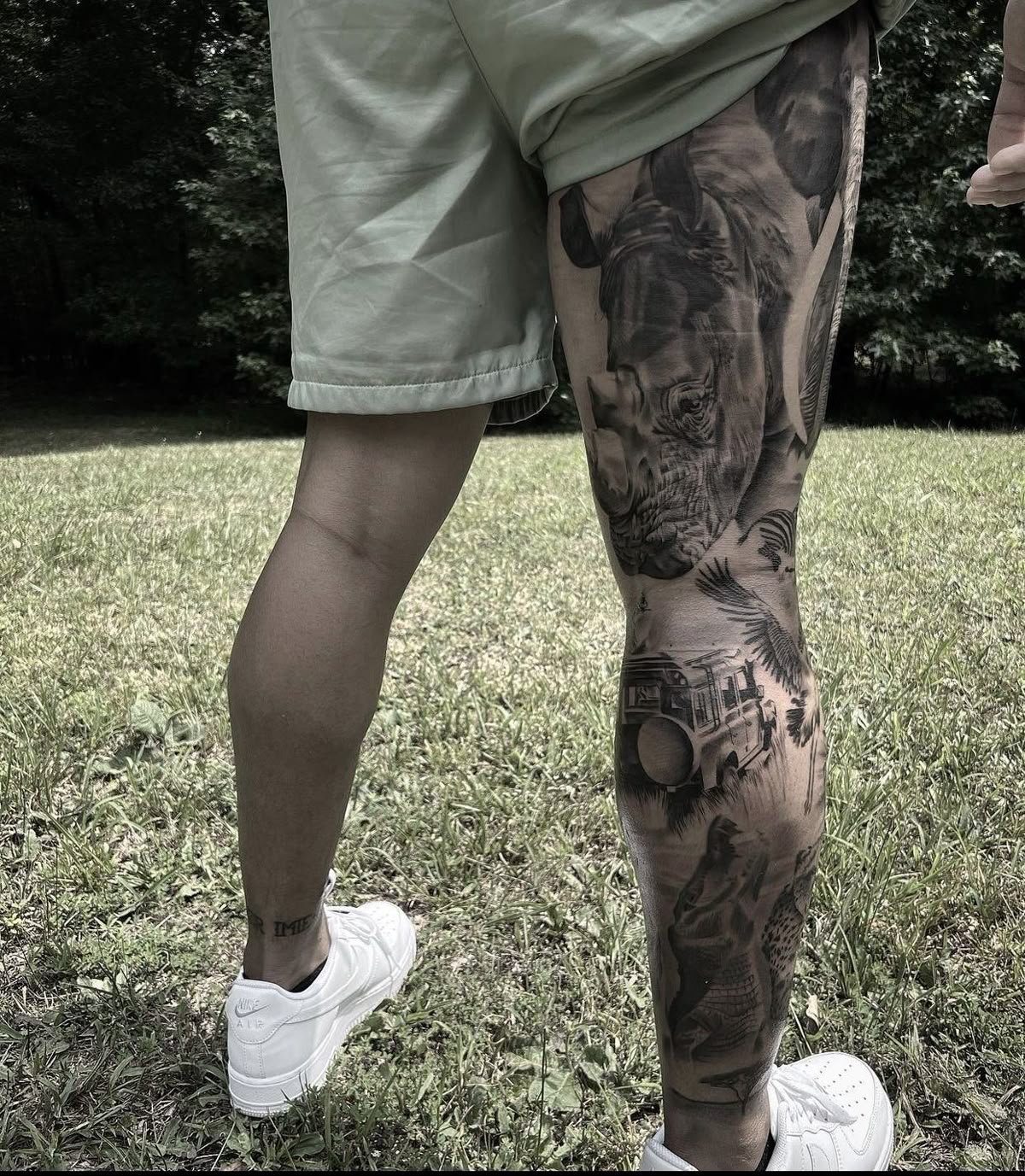 27 Mens Thigh Tattoo Ideas: how to choose art that actually suits your life