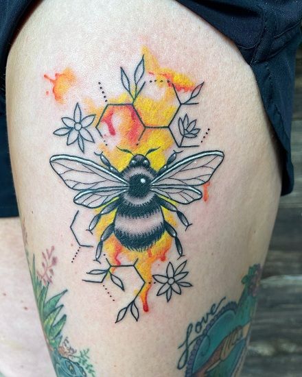 30 Honeycomb Tattoo Ideas  with Bees, Flowers, and Geometric Patterns for Men and Women