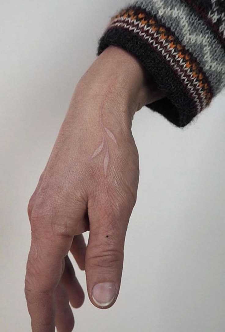 30 White Ink Tattoo Ideas for Dark Skin, Tan, Pale, Brown, Fine Line, Spider, Lightning, Healed Designs