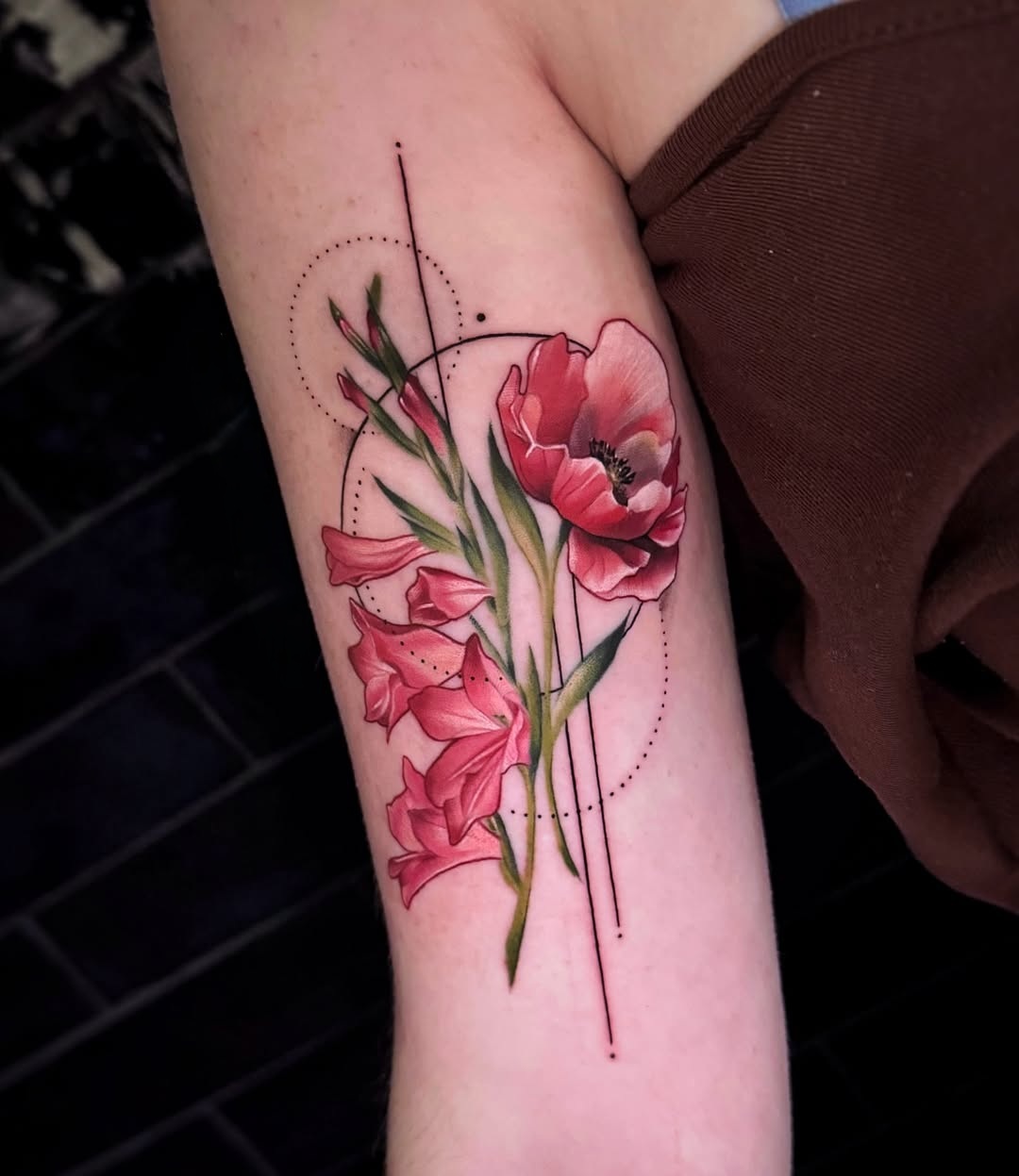 25 Gladiolus Tattoo Ideas with Simple Designs, Fine Line, Color and More