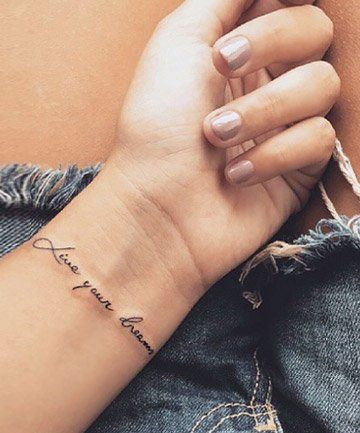 20 Chic Wrist Tattoo Ideas for Women
