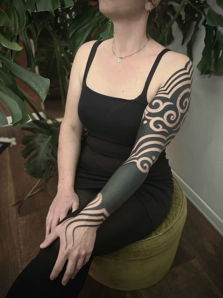 30 Blackwork Tattoo Ideas for Men & Women Bold Sleeve, Flash, Coverup & Arm Design