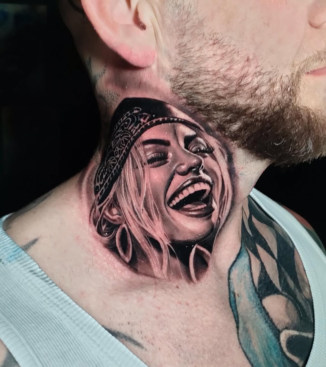 26 Harley Quinn Tattoo: Bold Designs, Iconic Meanings, and Creative Ideas