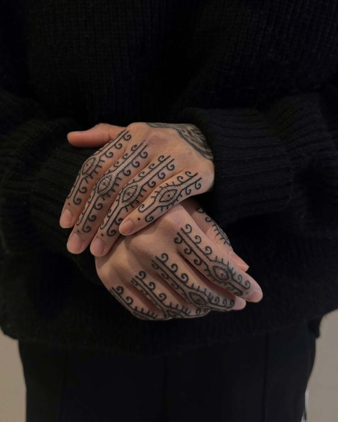 28 Alternatives Symbol Tattoo Ideas, Lettering Tattoo Ideas and Minimalistic Finger Tattoo Ideas