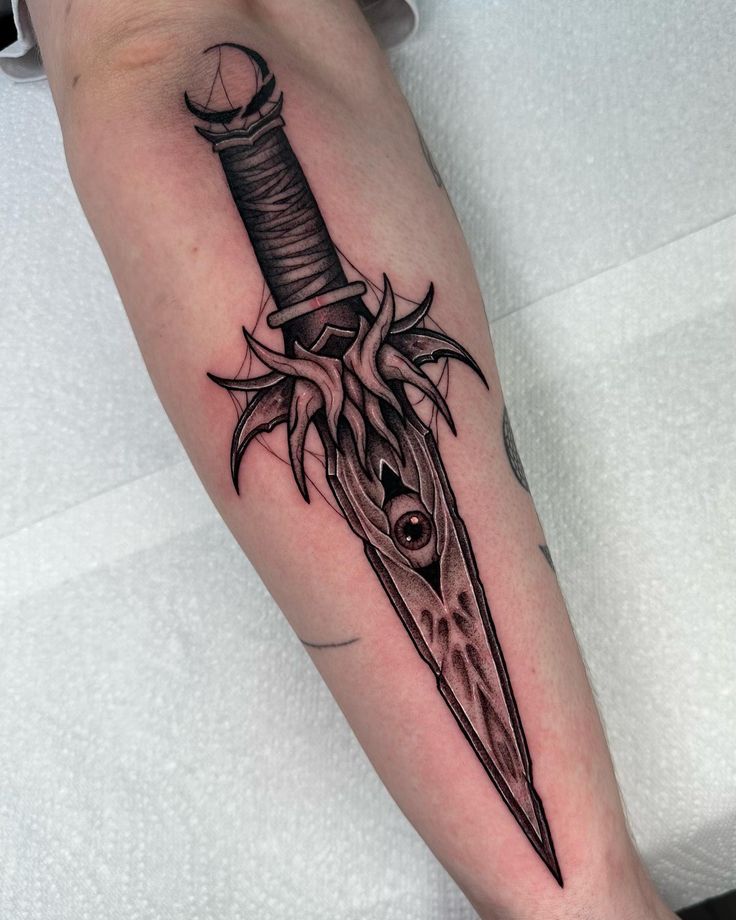 30 Dagger Tattoo Ideas : Neotraditional, Fine Line, Gothic, Butterfly, Panther, Fantasy Designs