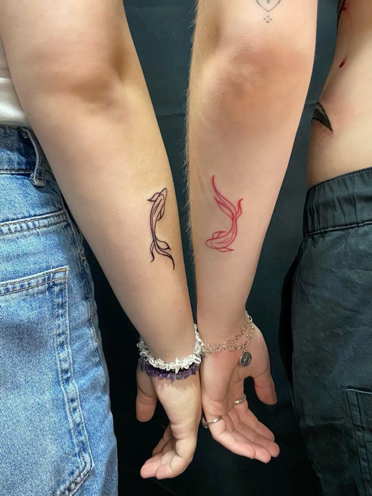 25 Sister Tattoo Designs for 2, 3 or 4 Sisters  Unique Meaningful Fine Line &#038; Minimalist Designs